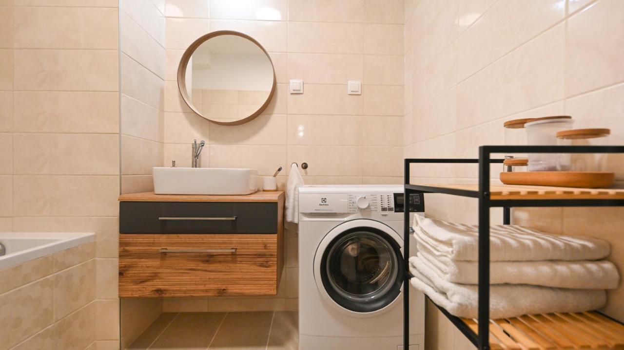 West Park Residence Apartment 布达佩斯 外观 照片