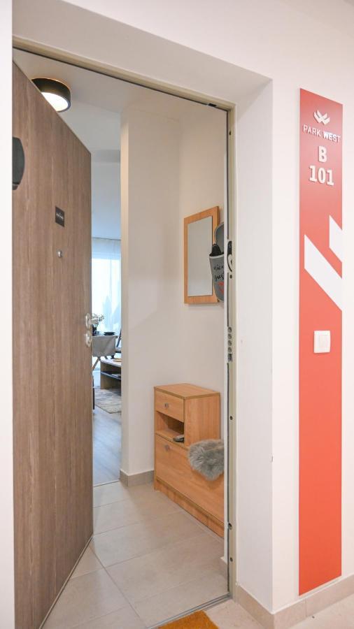 West Park Residence Apartment 布达佩斯 外观 照片